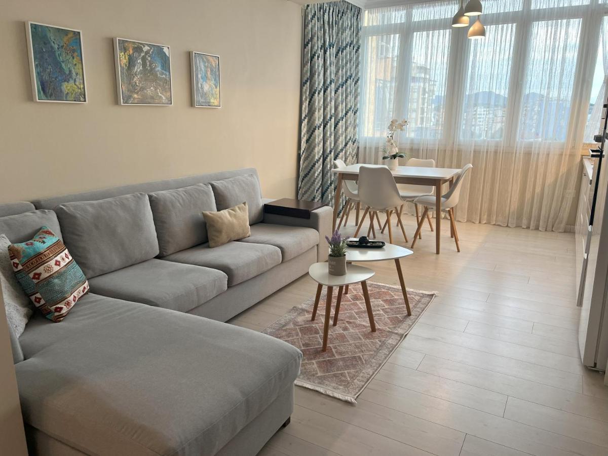 Grand New Bazaar Apartment Tirana Buitenkant foto