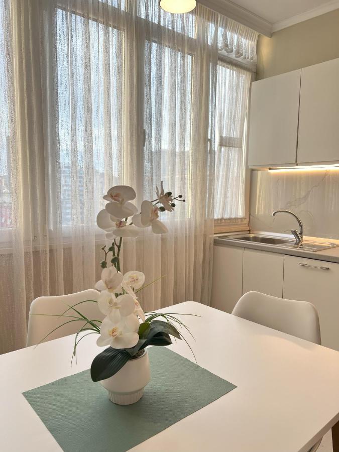 Grand New Bazaar Apartment Tirana Buitenkant foto