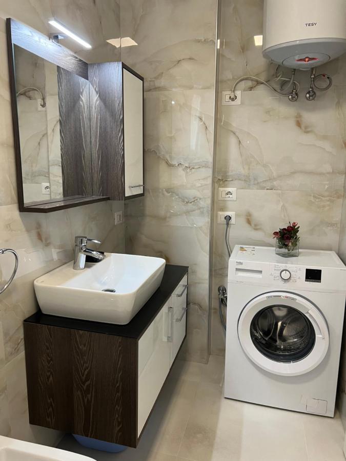 Grand New Bazaar Apartment Tirana Buitenkant foto