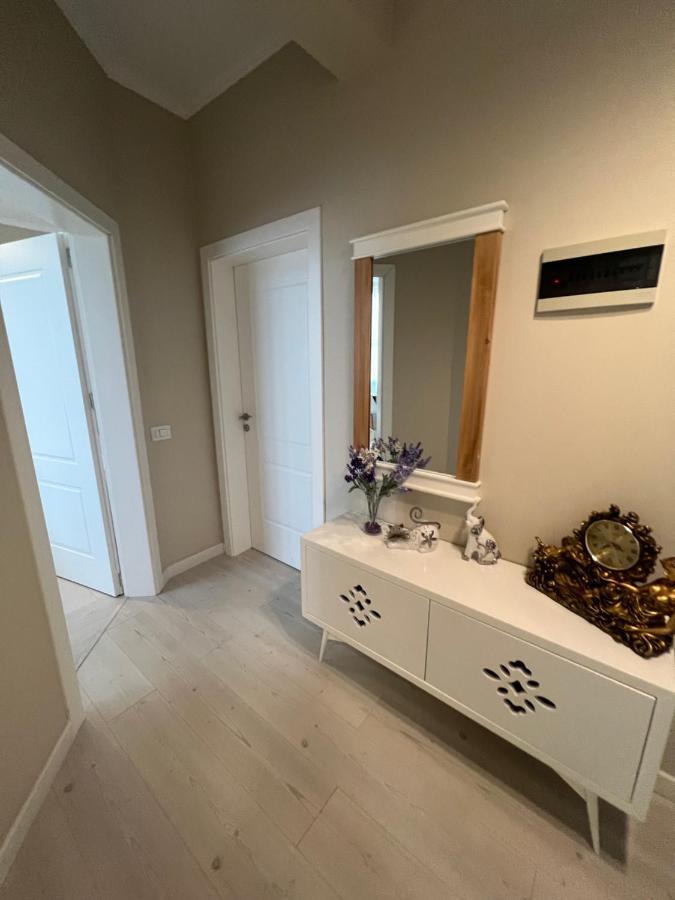 Grand New Bazaar Apartment Tirana Buitenkant foto