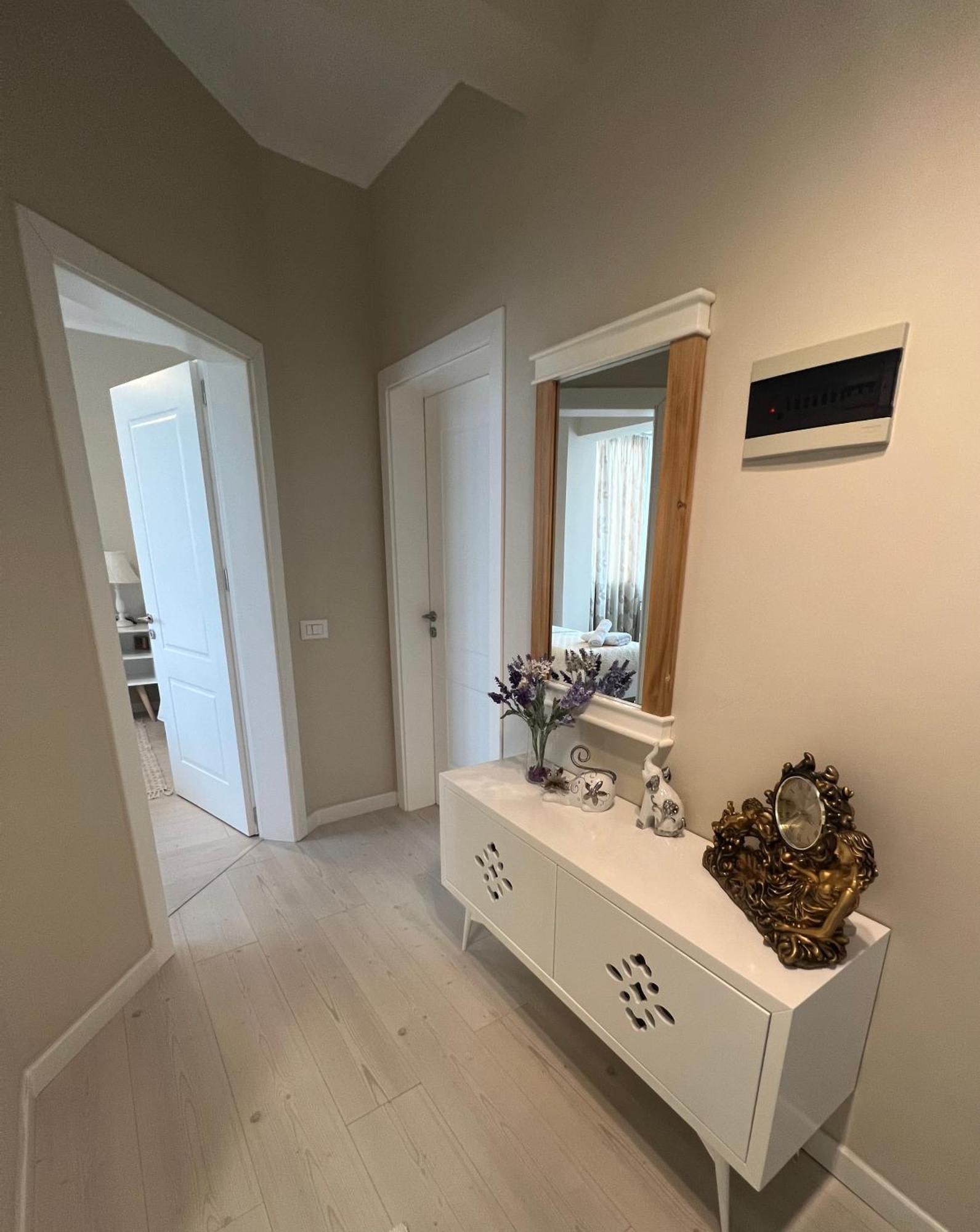 Grand New Bazaar Apartment Tirana Buitenkant foto